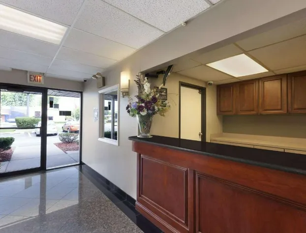 Super 8 by Wyndham Bridgeview/Chicago Area hotel detail image 3