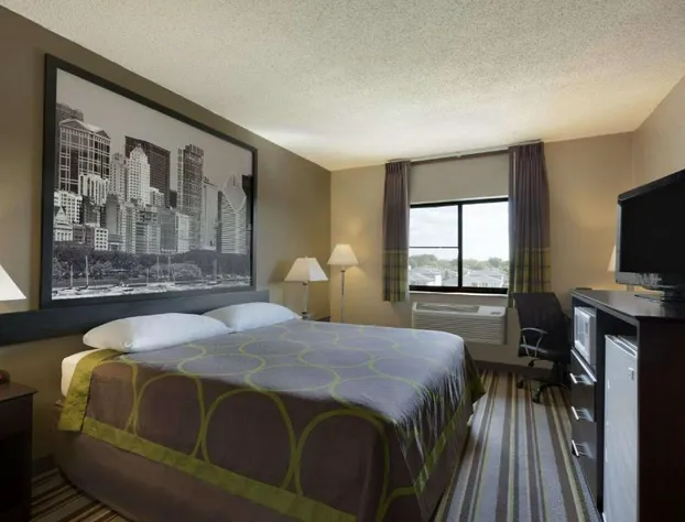 Super 8 by Wyndham Bridgeview/Chicago Area hotel detail image 3