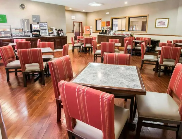 Comfort Inn Crystal Lake - Algonquin hotel detail image 2