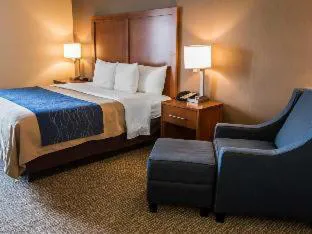 Comfort Inn Crystal Lake - Algonquin hotel detail image 4