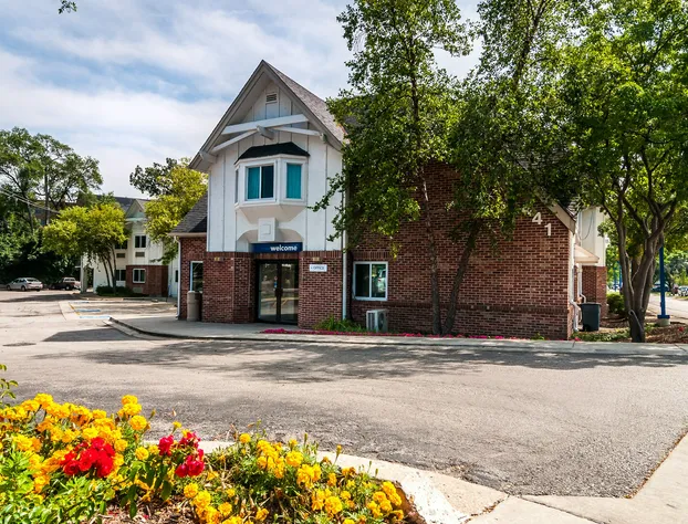 Motel 6 Arlington Heights, IL - Chicago North Central hotel detail image 1
