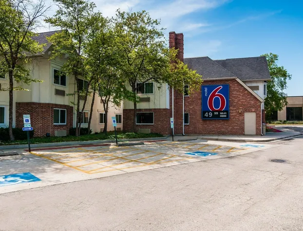 Motel 6 Arlington Heights, IL - Chicago North Central hotel detail image 4