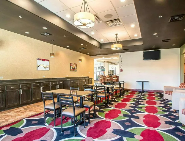 Clarion Inn Elmhurst - Oak Brook near I-88, I-290, I-294 hotel detail image 4