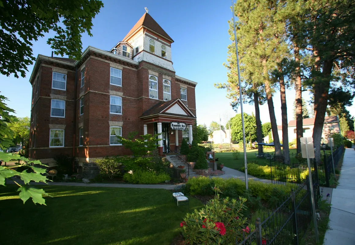 The Roosevelt Inn hotel hero