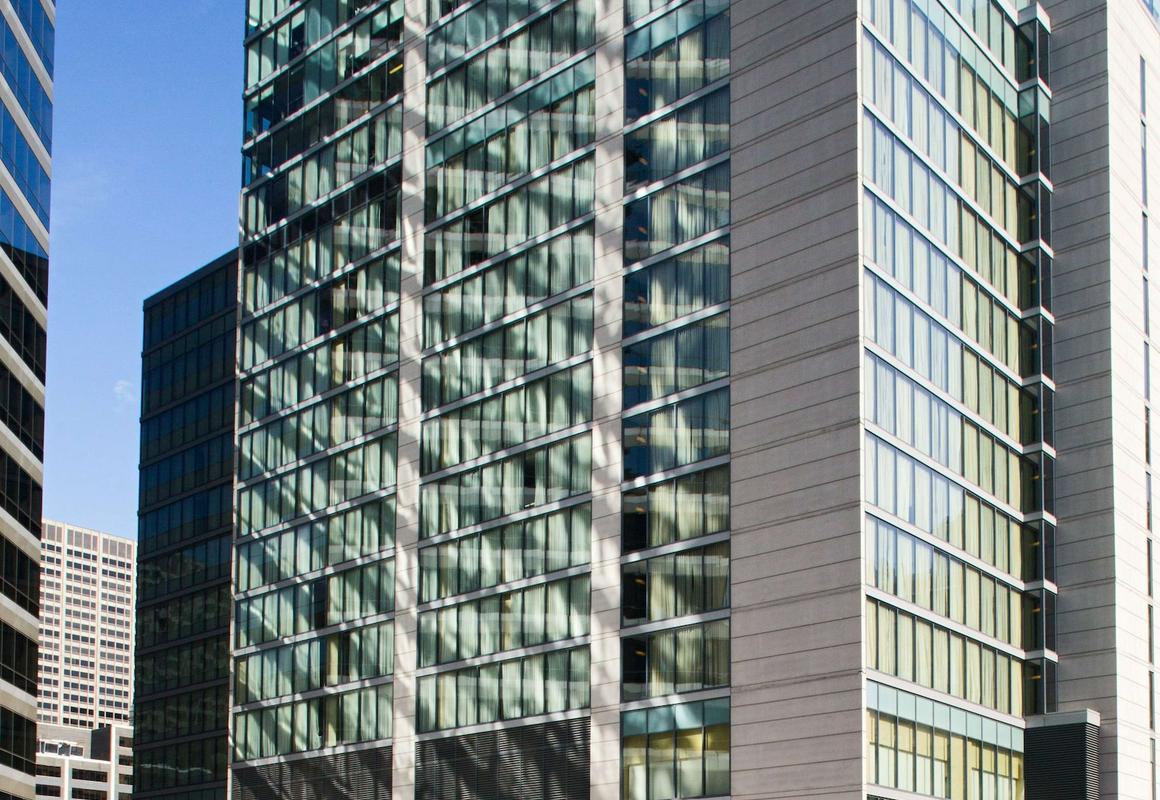 The Royal Sonesta Chicago River North hotel hero