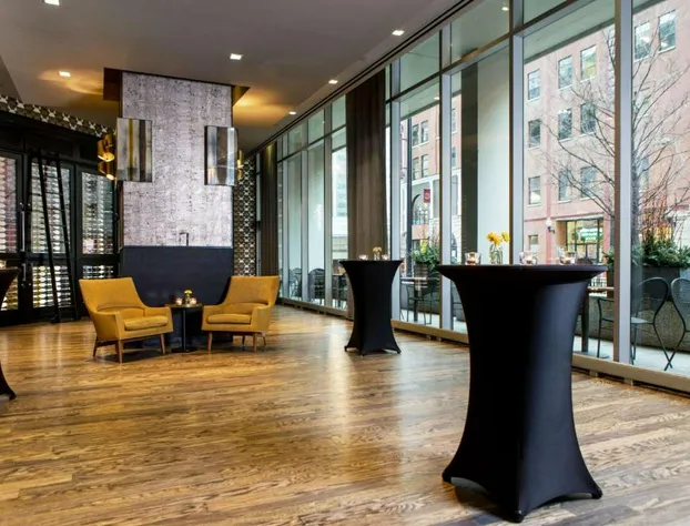 The Royal Sonesta Chicago River North hotel detail image 4