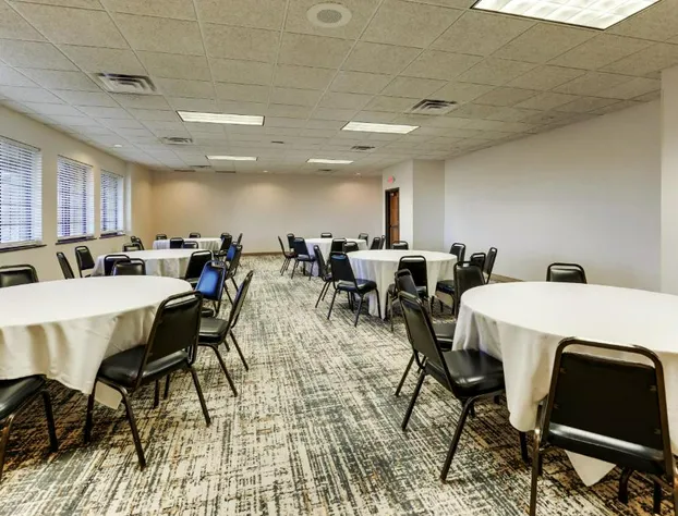 Stoney Creek Hotel Quad Cities - Moline hotel detail image 2