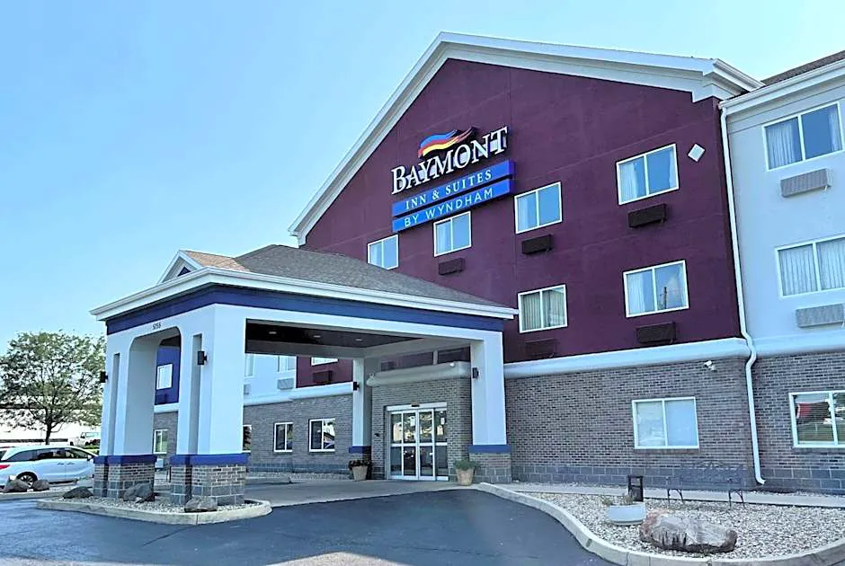 Baymont by Wyndham Indianapolis Northeast hotel hero