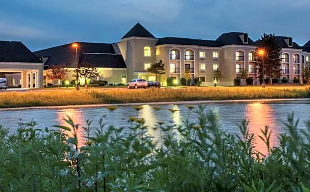 DoubleTree by Hilton Hotel Chicago Wood Dale - Elk Grove hotel detail image 1