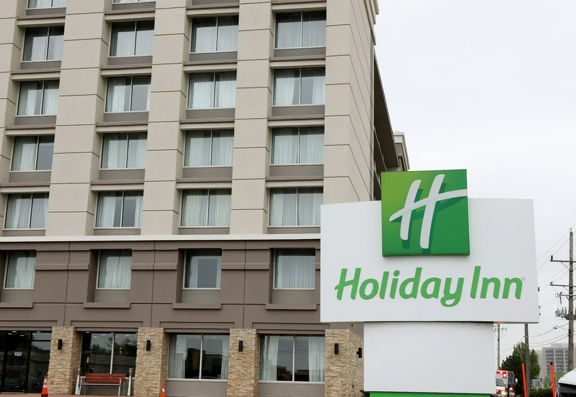 Holiday Inn Chicago-Oakbrook by IHG hotel hero