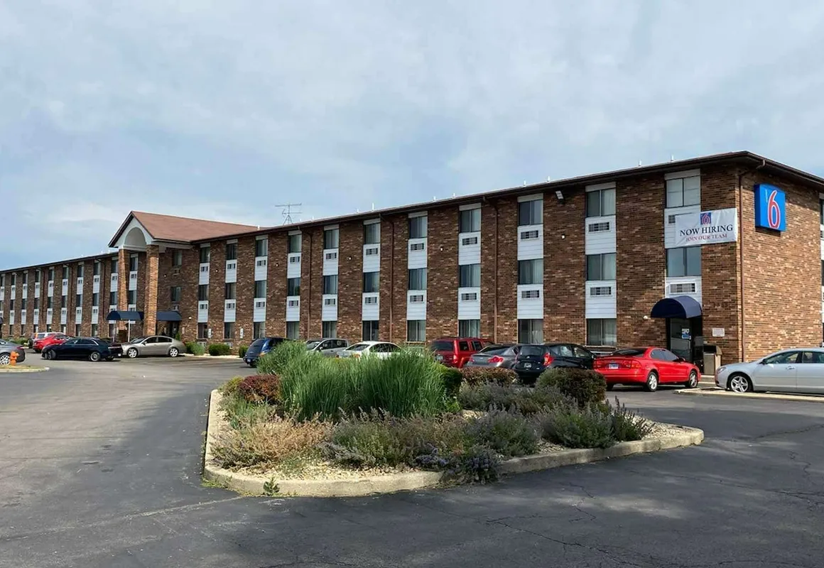 Motel 6 Naperville, IL hotel hero