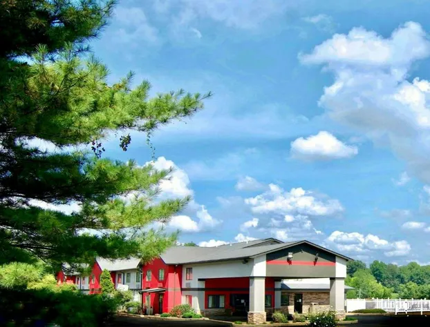 Ramada by Wyndham Tell City hotel detail image 3