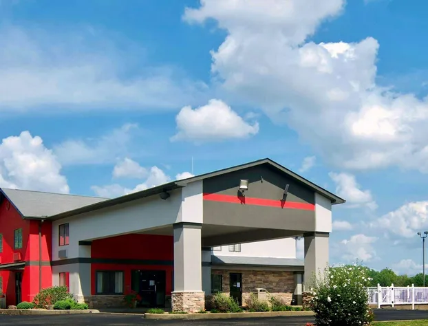 Ramada by Wyndham Tell City hotel detail image 1