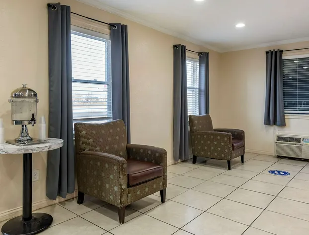 Quality Inn & Suites Columbus West hotel detail image 4