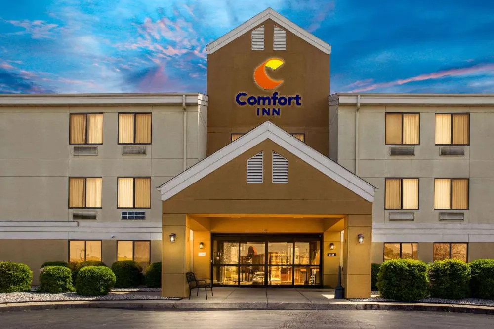 Comfort Inn Evansville East hotel hero