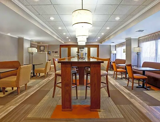 Hampton Inn Ft. Wayne-Southwest hotel detail image 4