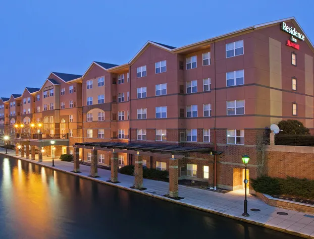 Residence Inn by Marriott Indianapolis Downtown on the Canal hotel detail image 1