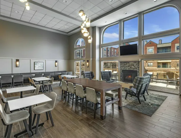 Residence Inn by Marriott Indianapolis Downtown on the Canal hotel detail image 2