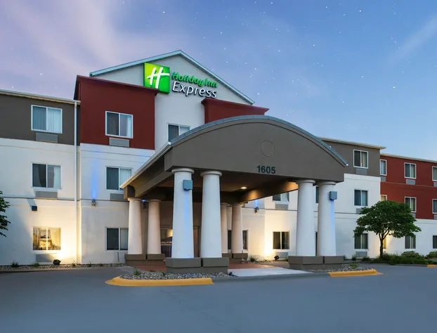 Holiday Inn Express Hotel & Suites Burlington by IHG hotel detail image 1
