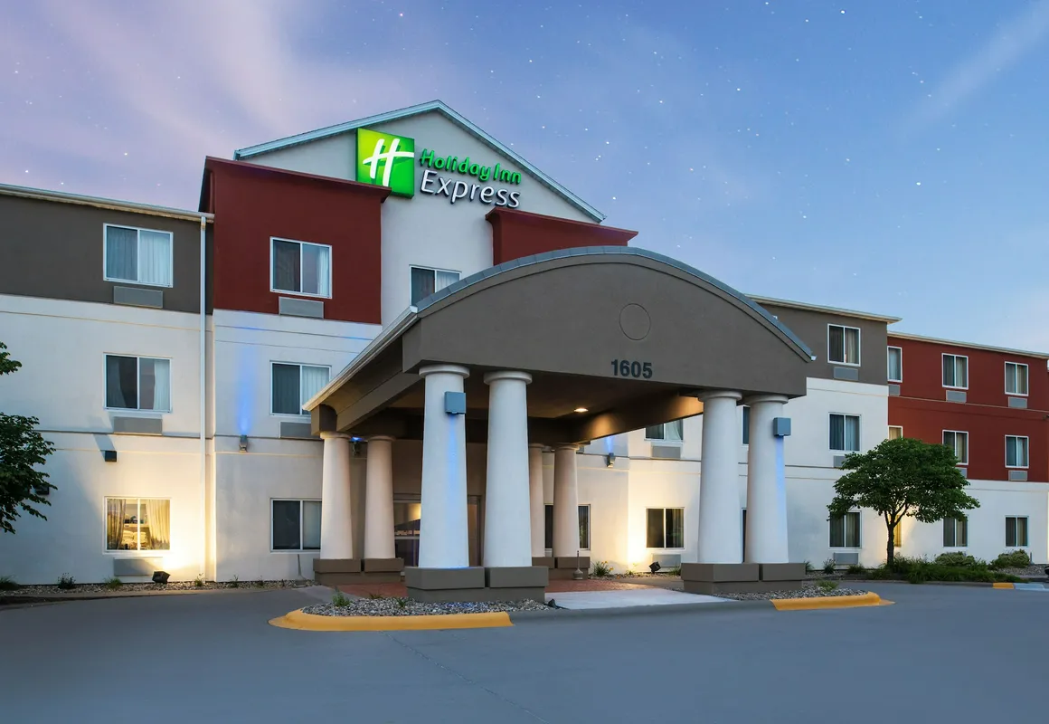 Holiday Inn Express Hotel & Suites Burlington by IHG hotel hero