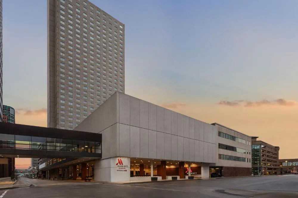Des Moines Marriott Downtown hotel hero