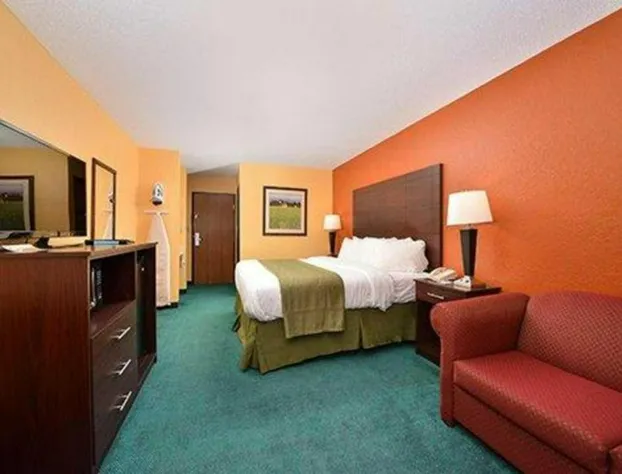 Quality Inn & Suites Grinnell near University hotel detail image 2