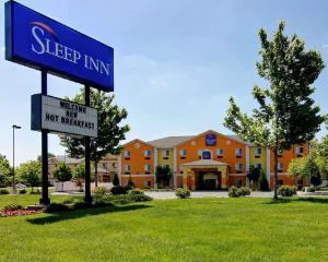 Sleep Inn South Bend Airport hotel hero