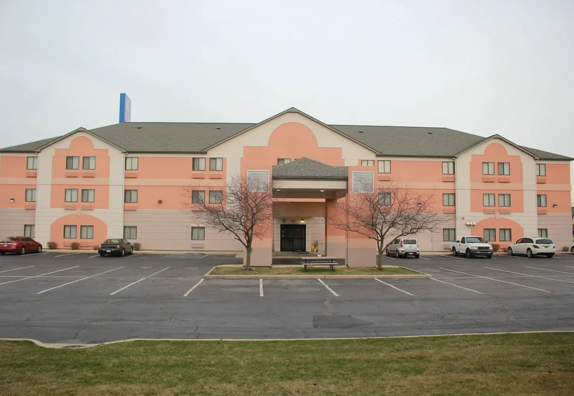 Quality Inn Merrillville hotel hero