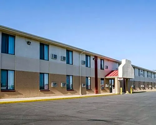 Econo Lodge Ottawa hotel detail image 3