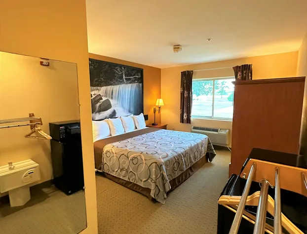 Super 8 by Wyndham Topeka at Forbes Landing hotel detail image 1