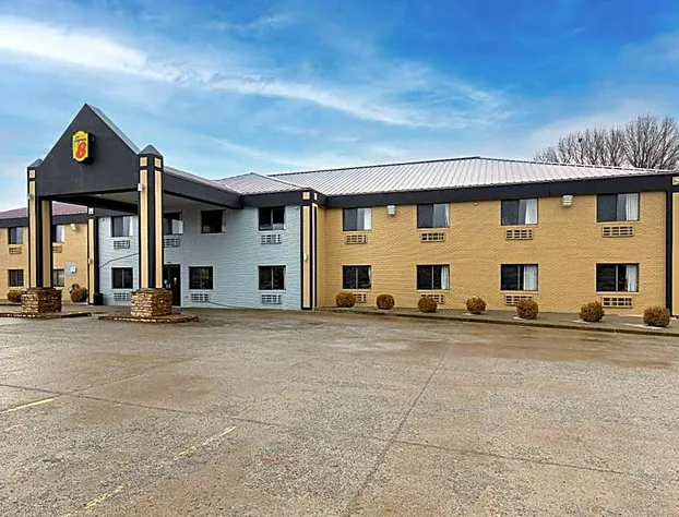 Super 8 by Wyndham Eddyville/Kuttawa hotel detail image 1