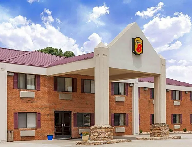 Super 8 by Wyndham Eddyville/Kuttawa hotel detail image 2