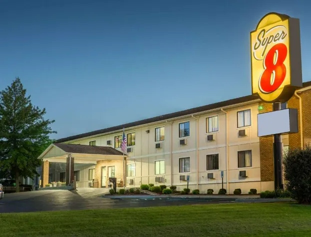 Super 8 by Wyndham Danville hotel detail image 1