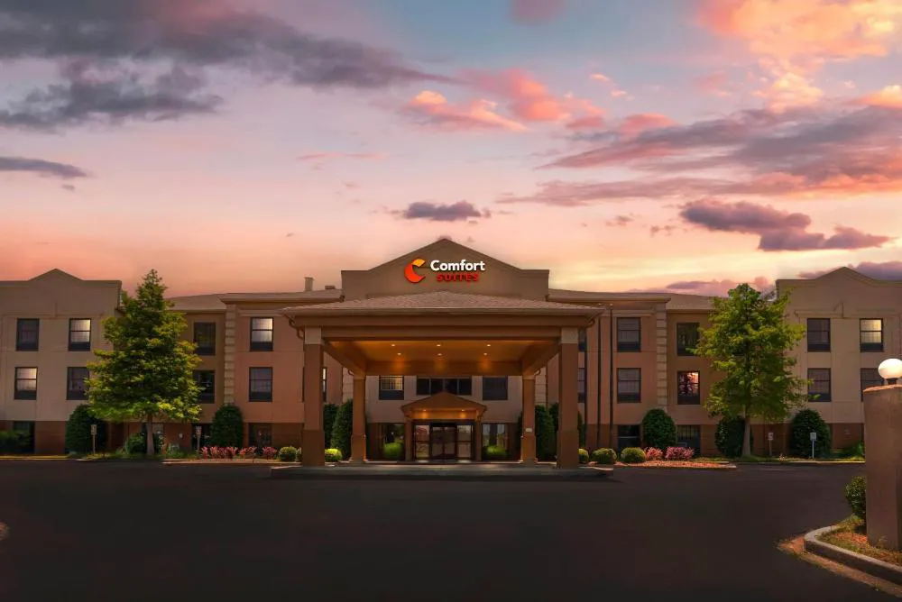 Comfort Suites Monroe hotel hero