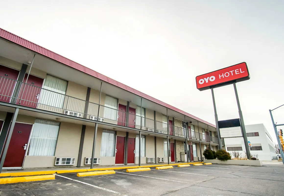 OYO Hotel Hutchinson KS West 4th Ave hotel hero