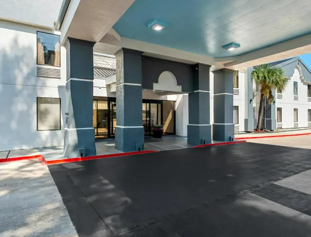 Quality Inn & Suites Lafayette hotel detail image 2