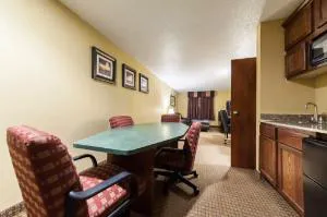 Quality Inn & Suites Lafayette hotel detail image 2