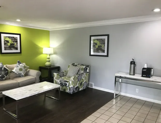 The Hometown Inn hotel detail image 4