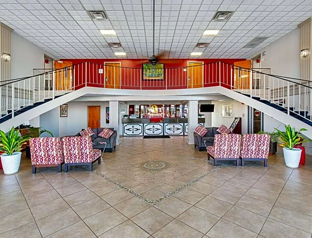 Ramada by Wyndham Bowling Green hotel detail image 2