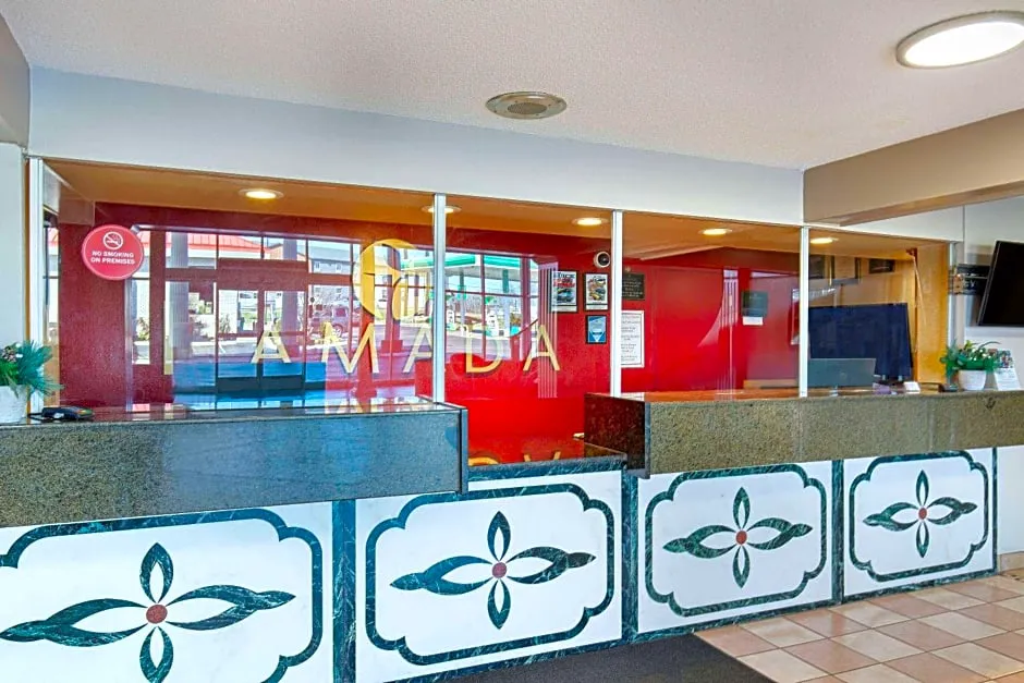 Ramada by Wyndham Bowling Green hotel hero