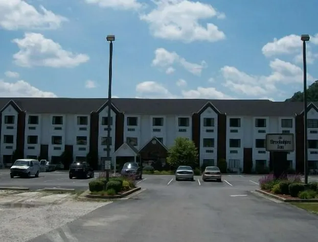 Quality Inn & Suites Prestonsburg next to Mountain Arts Center hotel detail image 1