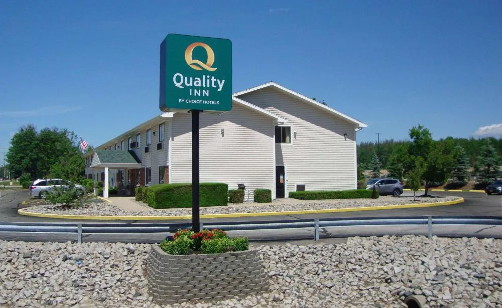 Quality Inn hotel hero