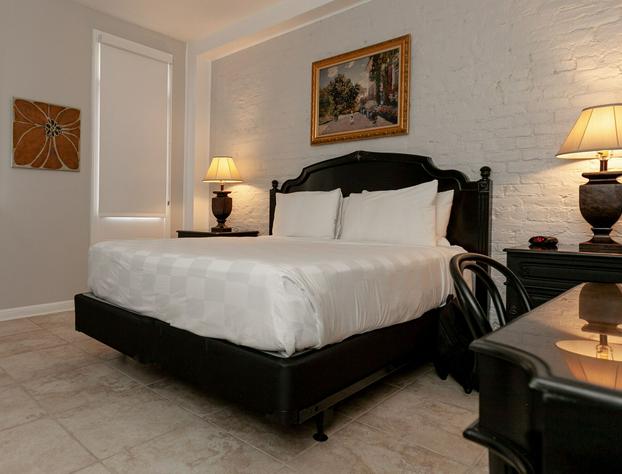 Chateau Hotel hotel detail image 4