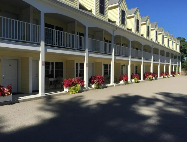 The Admiral's Inn Resort hotel detail image 3