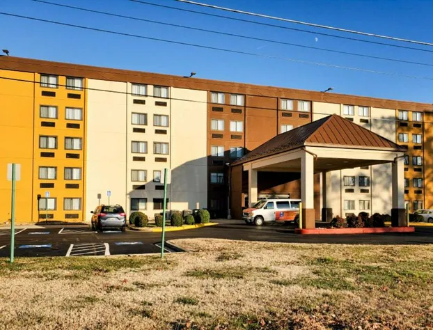 Comfort Inn Oxon Hill - National Harbor hotel detail image 1