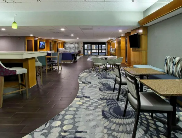 Hampton Inn Hagerstown-I-81 hotel detail image 2