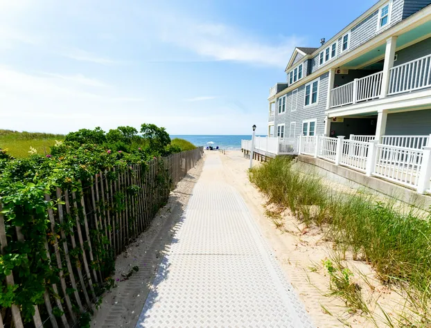 Edgewater Beach Resort, a VRI resort hotel detail image 2