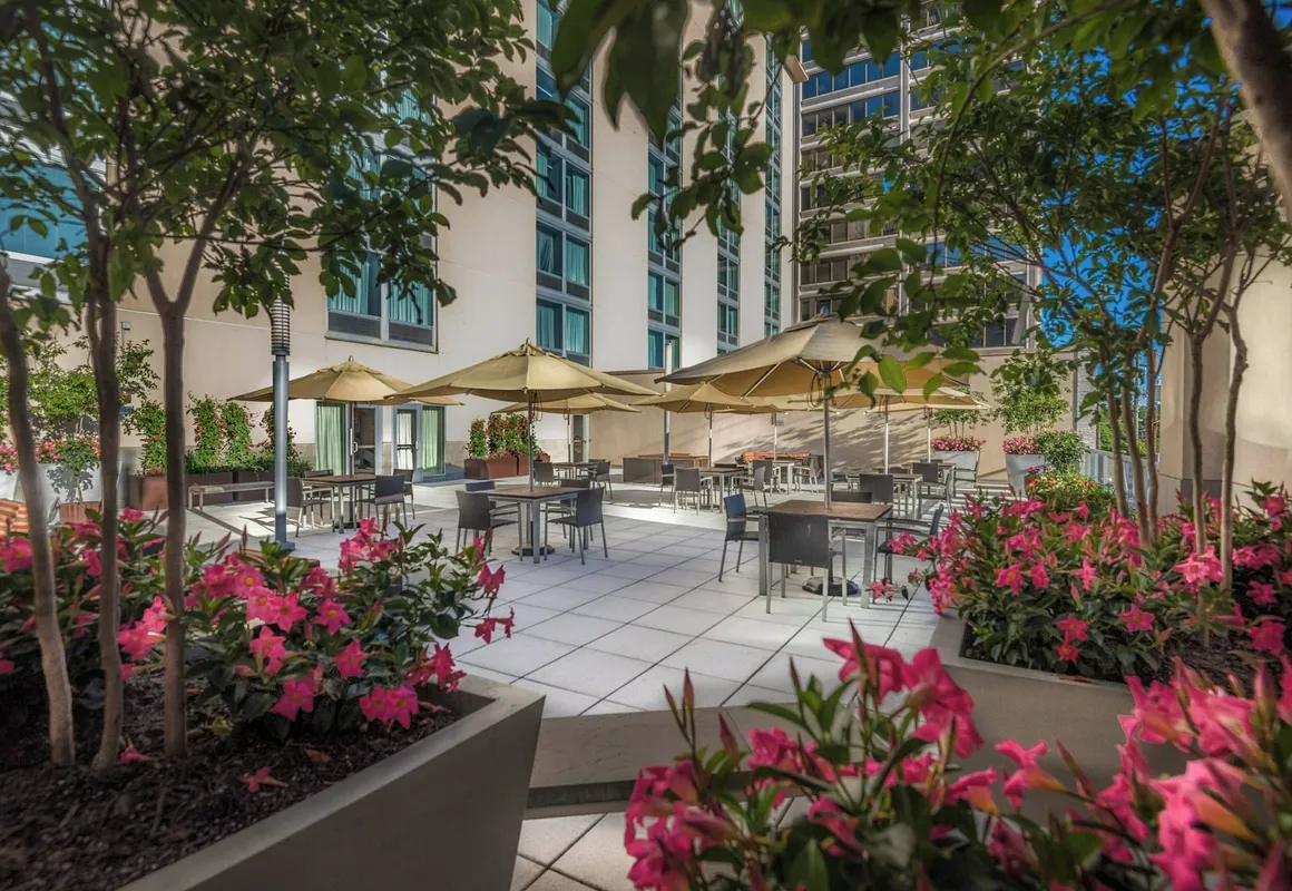 Courtyard by Marriott Bethesda/Chevy Chase hotel hero
