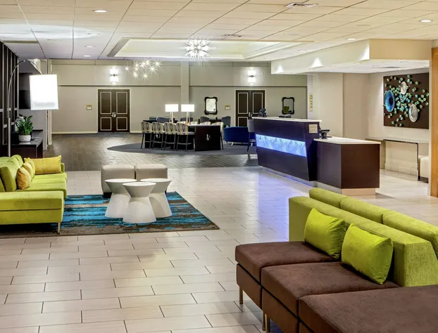 DoubleTree by Hilton Columbia hotel detail image 3