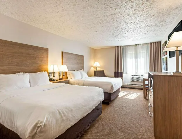 Quality Inn Petoskey-Harbor Springs hotel detail image 3